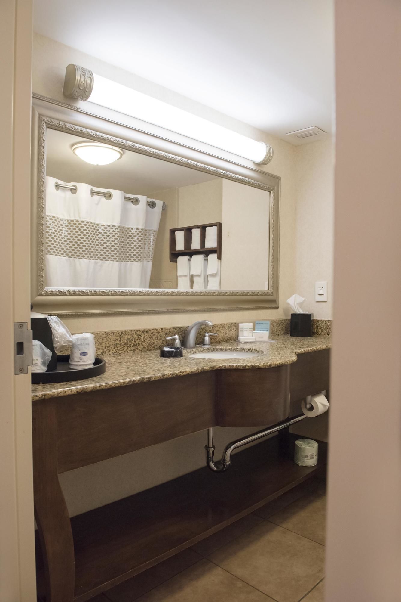 Фото Hampton Inn Savannah Historic District