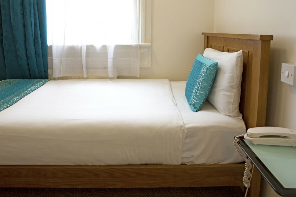 Фото Westpoint Hotel