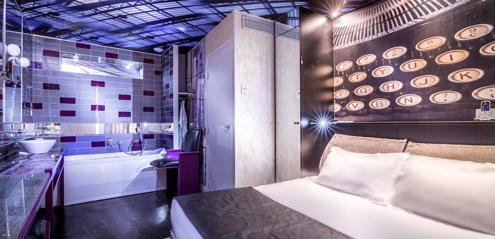 Фото Apostrophe Hotel