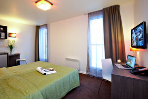 Aparthotel Adagio access Paris Asnières (Asnières-sur-Seine, Rue des Frères Chausson, 16) ، فندق
