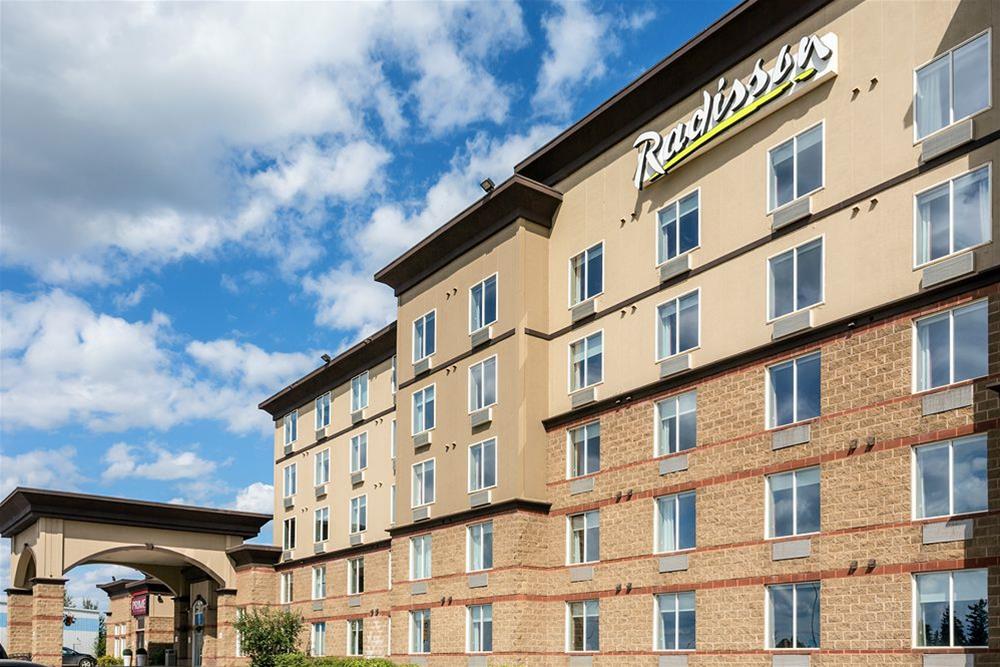 Фото Radisson Hotel & Suites Fort McMurray