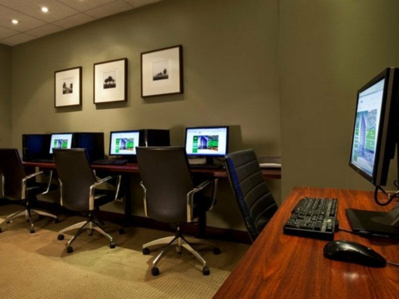 Фото Courtyard by Marriott Toronto Downtown