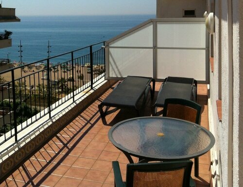 Внешний вид отеля Hotel Haromar в Калелье, фото 4