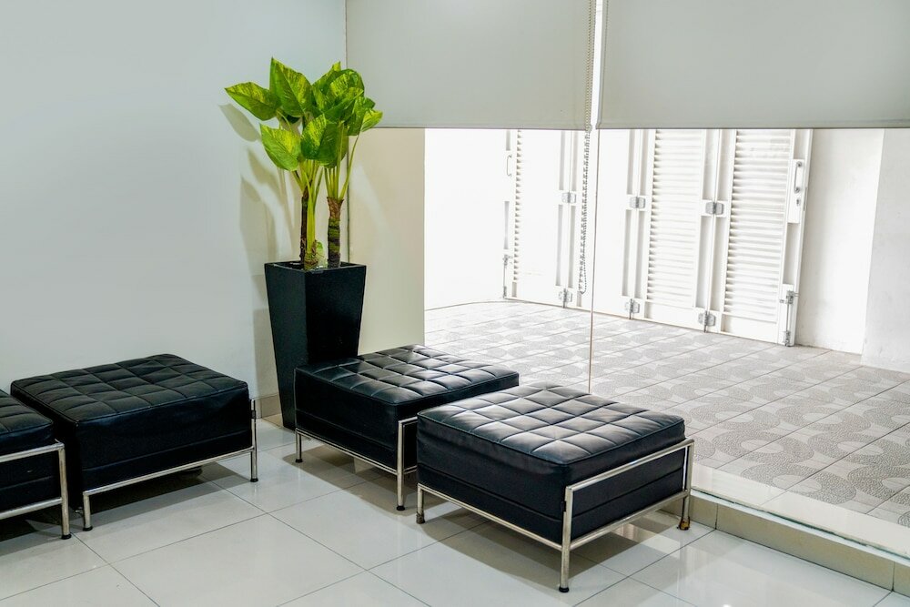 Фото LeGreen Suite Gatot Subroto