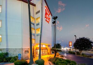 Гостиница Red Roof Inn Laredo