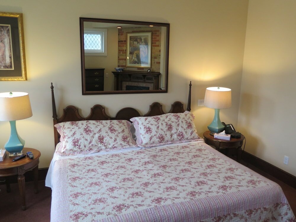 Фото Madison Manor Boutique Hotel
