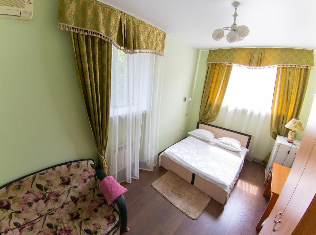 Фото Малахитовая