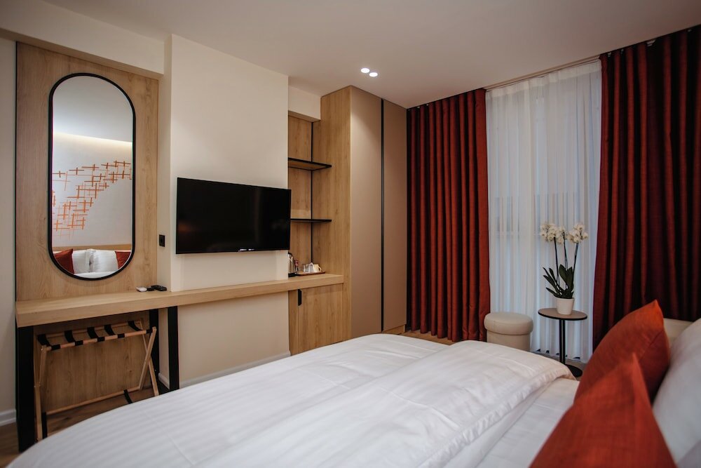 Фото Oro Inn Hotel