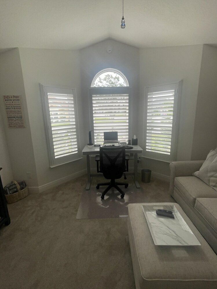 Фото Designer Home In Saint Catherine