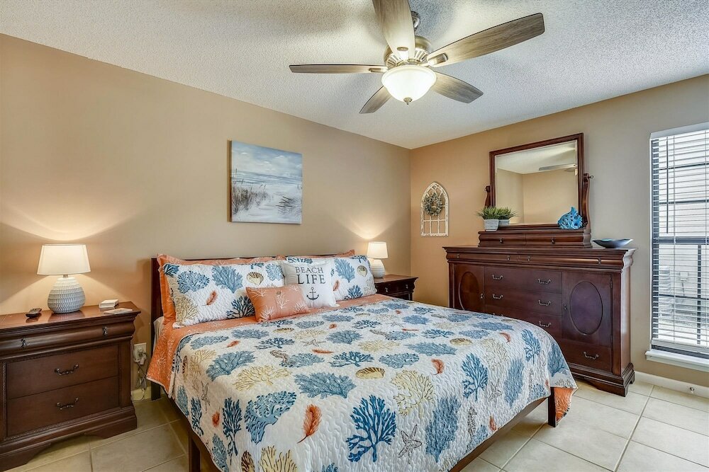 Фото Flip Flop Inn by Book That Condo