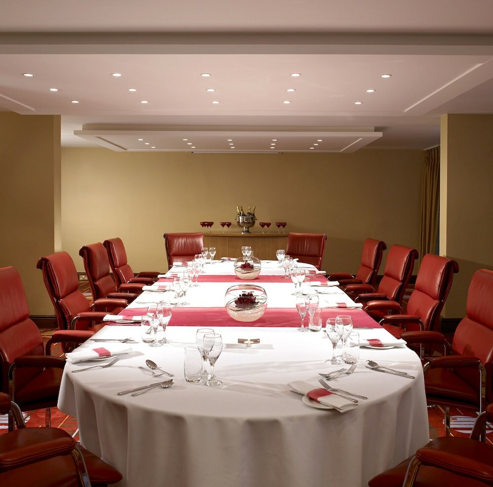 Фото Cardiff Marriott Hotel