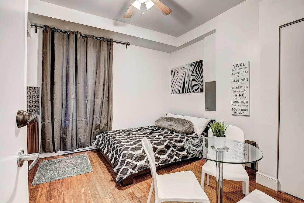 Фото Destination Stays Montreal Downtown