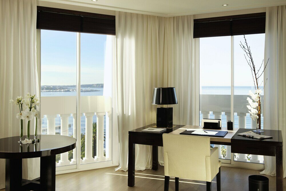 Фото Hotel Barriere Le Majestic