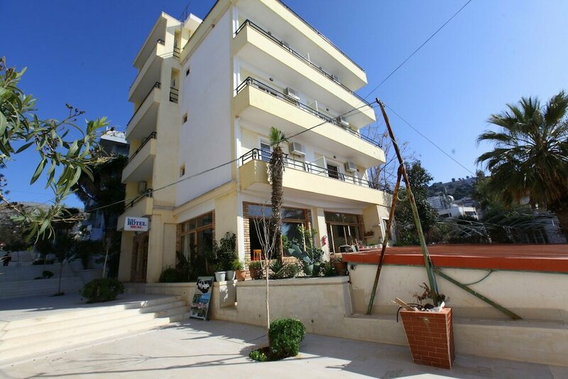 Гостиница Hotel Real в Саранде
