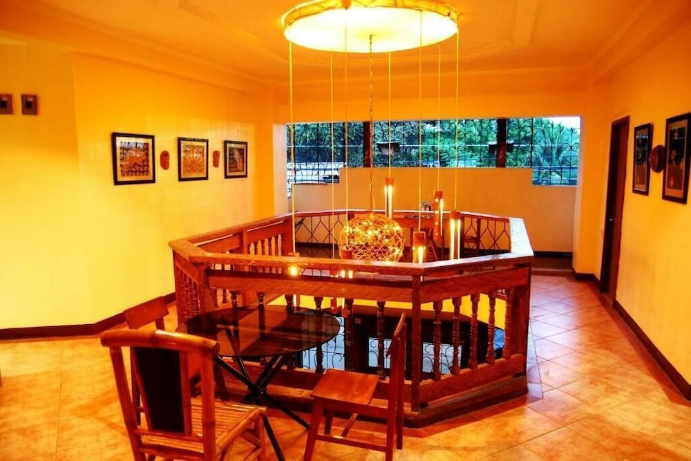 Фото Centro Mactan Suites