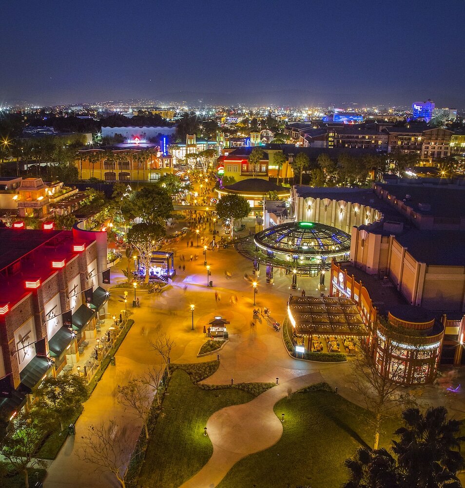 Фото Best Western Plus Raffles Inn & Suites