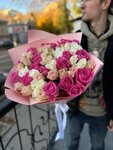 Give a bouquet (Samarskaya Street, 199), floristeria