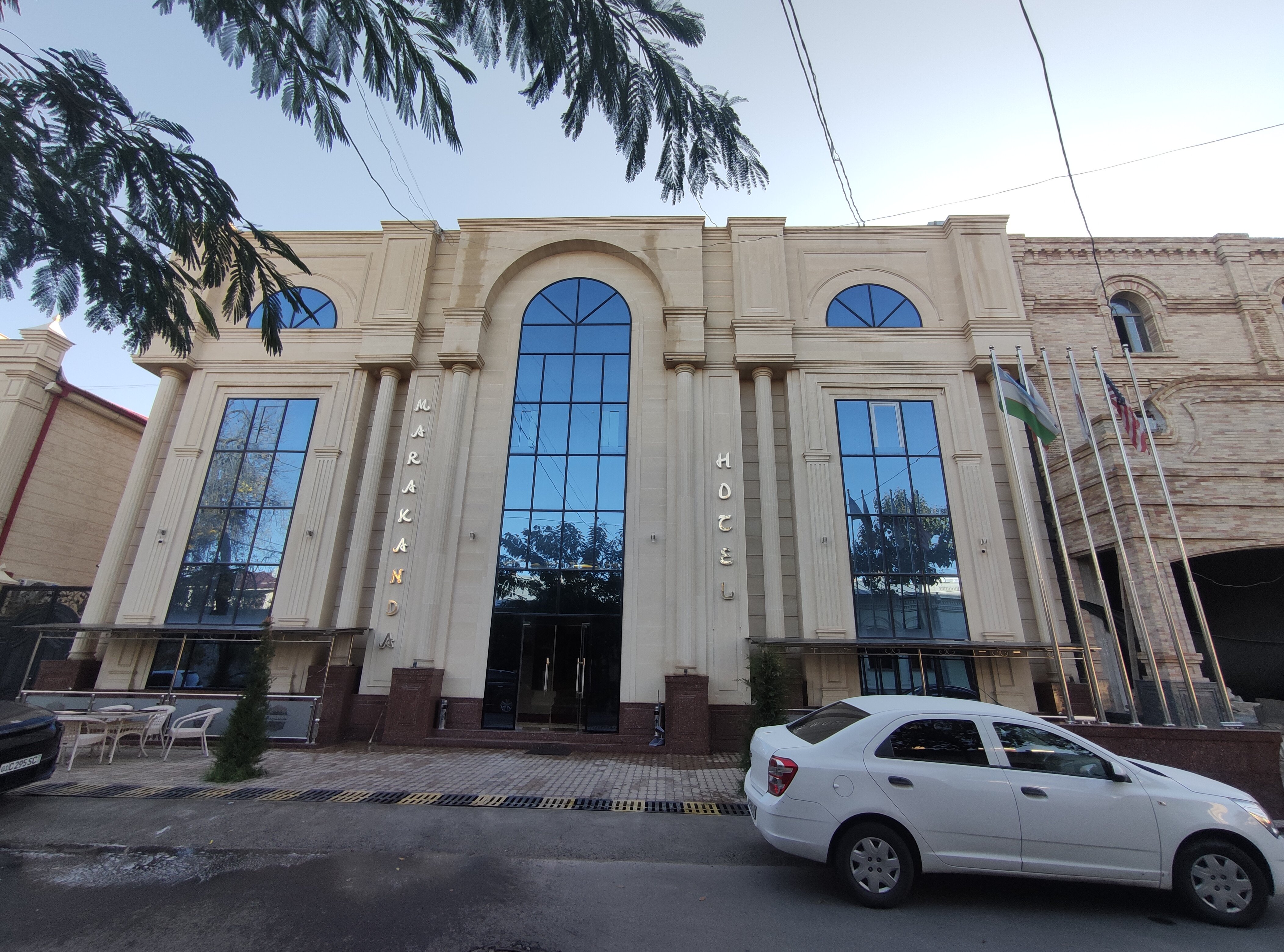 Фото отеля 2