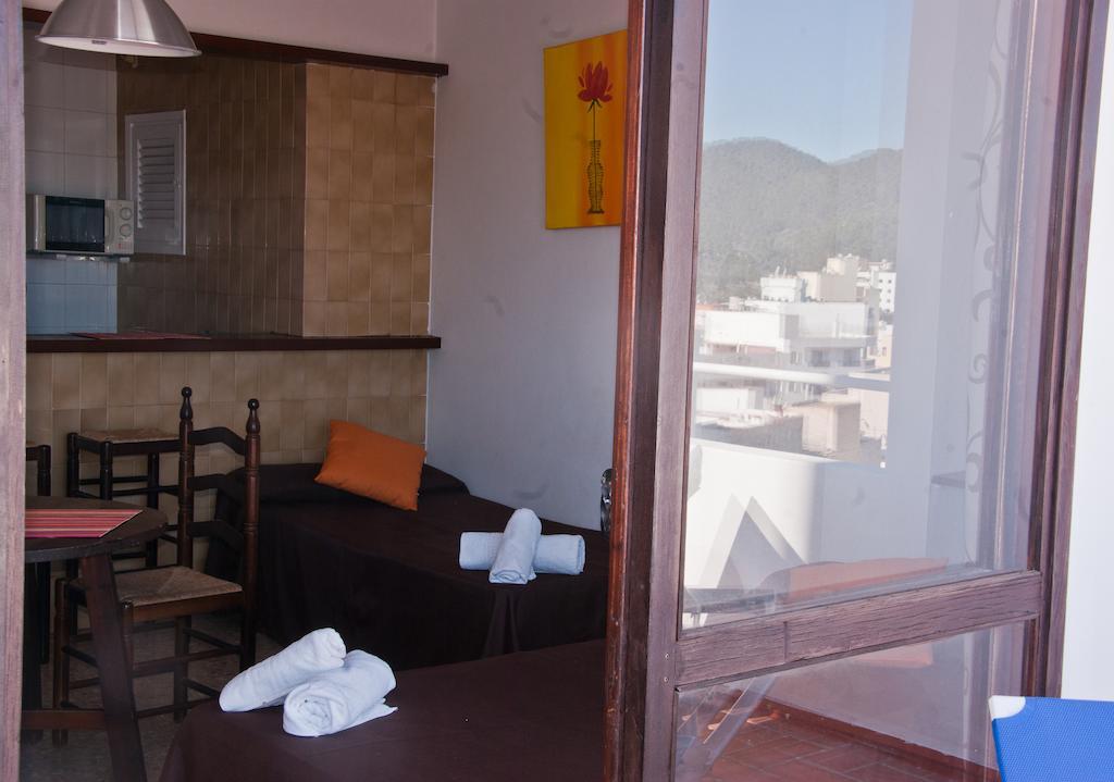 Фото Apartamentos Mestret