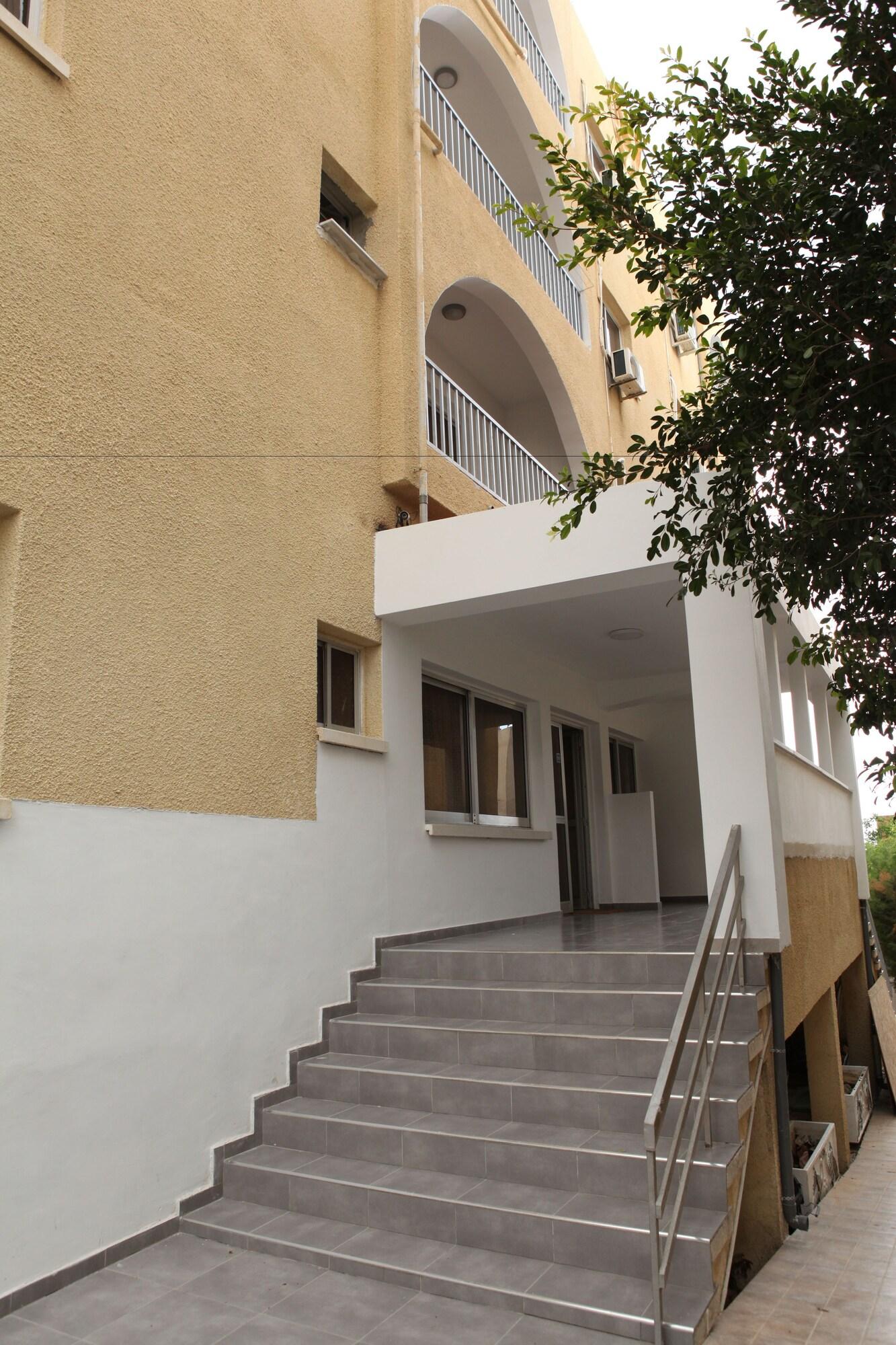 Фото Polyxeni Hotel Apartments