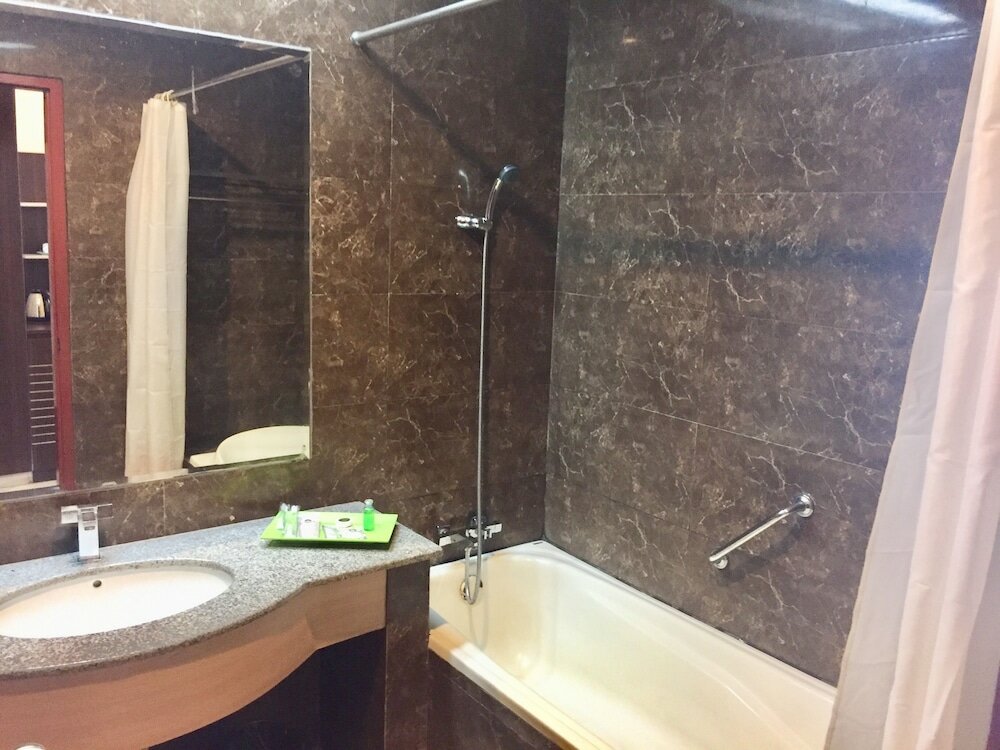 Фото Wiltop Hotel