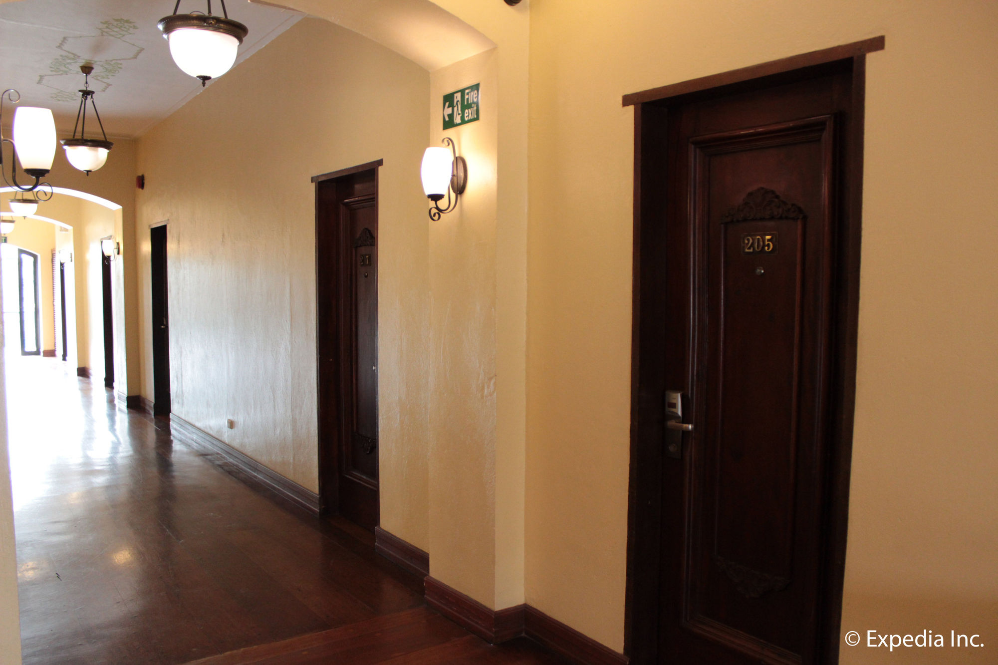 Фото Hotel Salcedo de Vigan