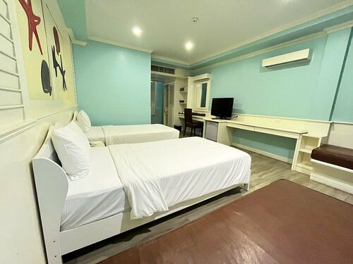 Гостиница B Buri Hotel