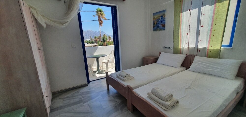 Фото Kaloxenia Apartments