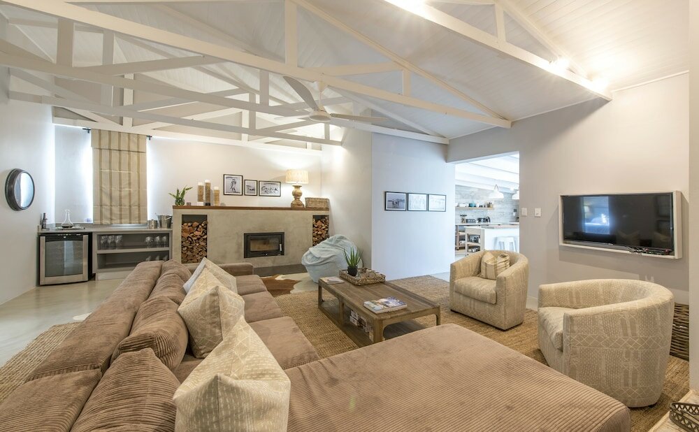 Фото Driftwood - Kenton on Sea