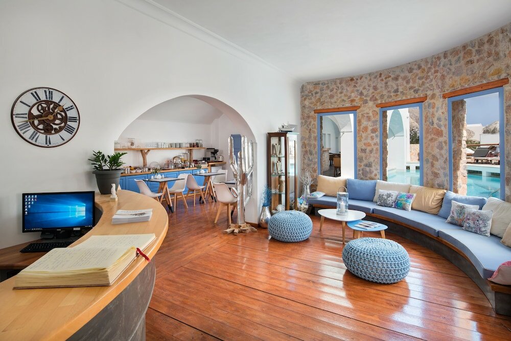 Фото Meltemi Suites