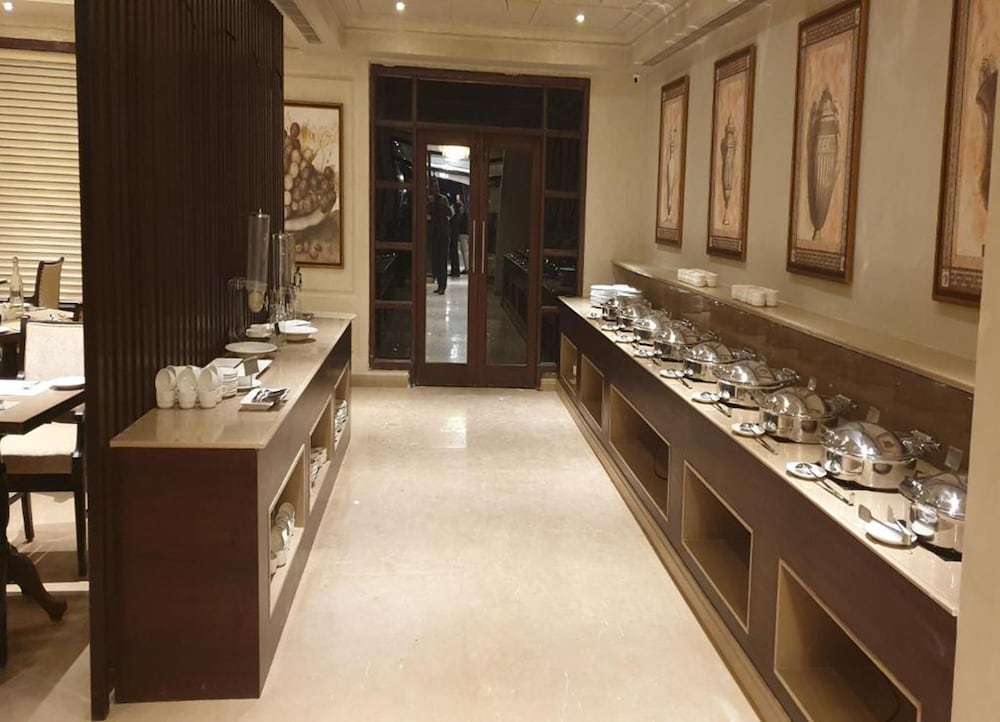 Фото Sarovar Portico Dehradun