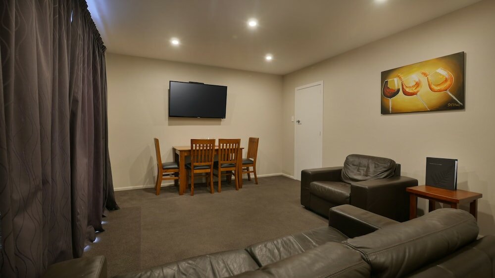 Фото Cashel Court Motel