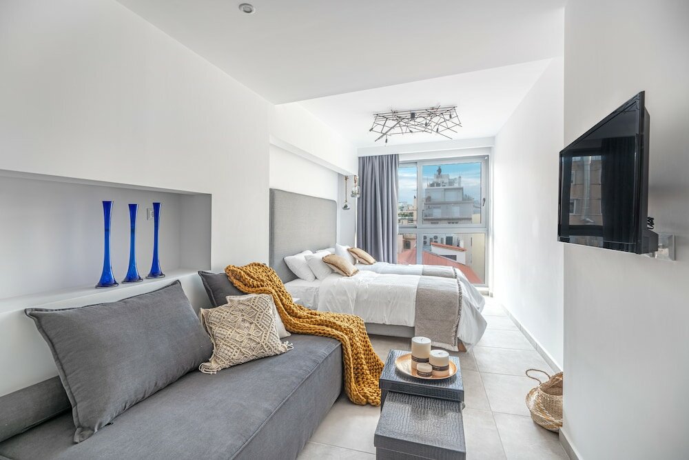 Фото Mythos Luxury Suites