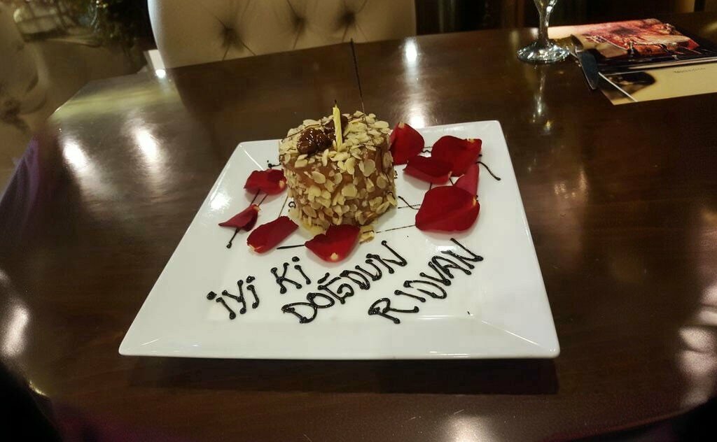 Restaurant Palace Rose, Batman, photo