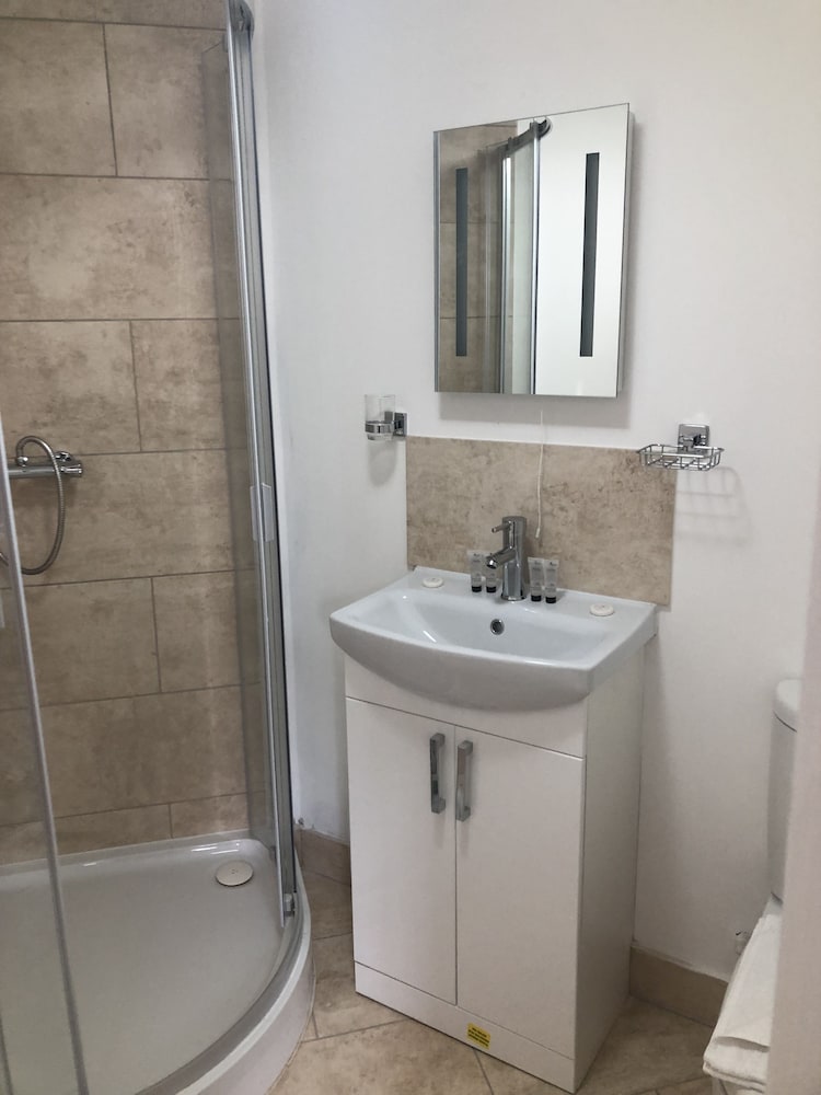 Фото Bourne Hall Hotel