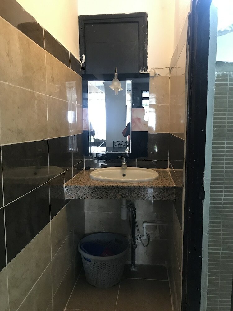 Фото Too Many Suites