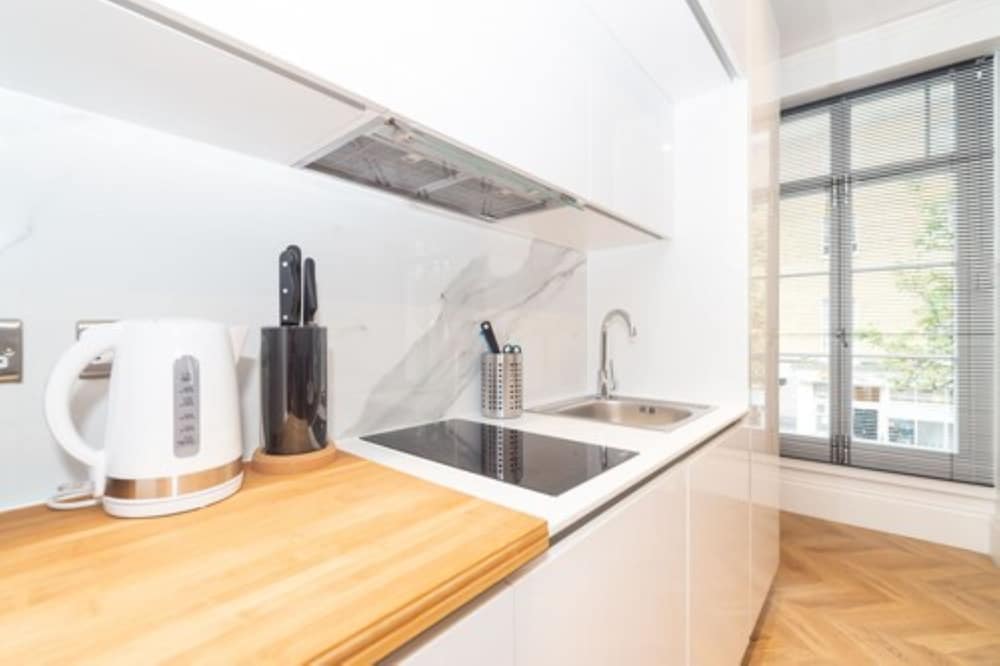 Фото Pml Apartments Southwick Street