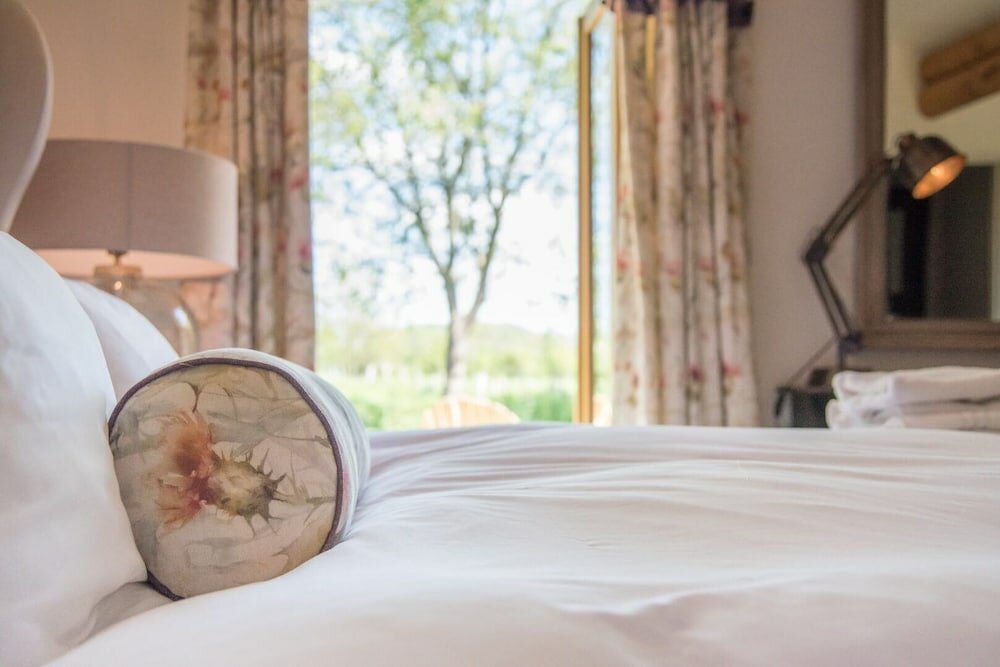 Фото Magnolia, Kingfishers