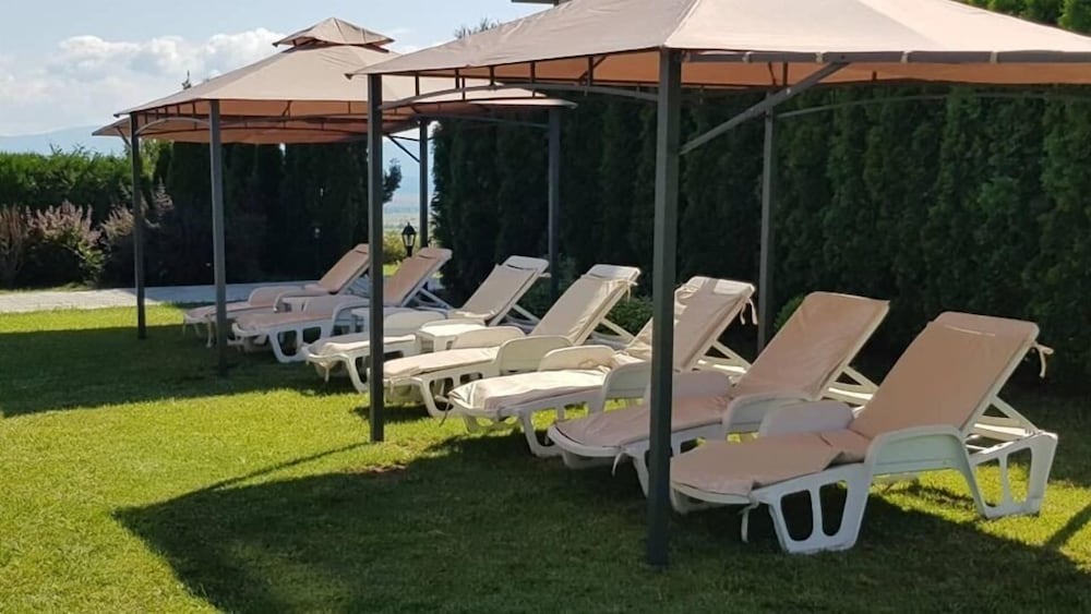 Фото Cornelia Deluxe Residence