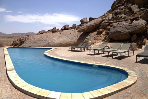 Гостиница Desert Quiver Camp в Намибии