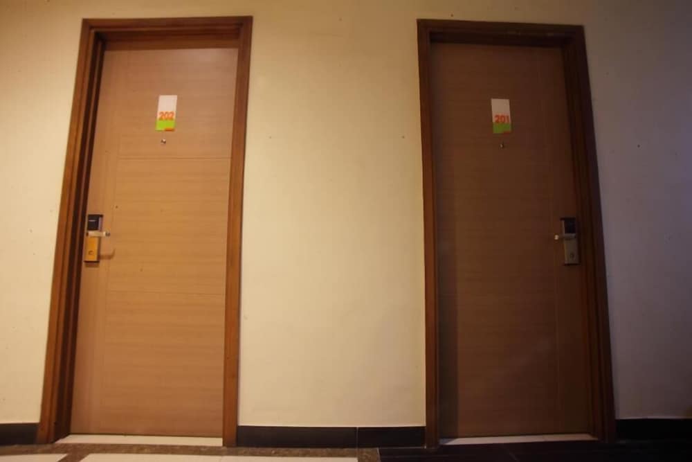 Фото Avira Hotel Makassar