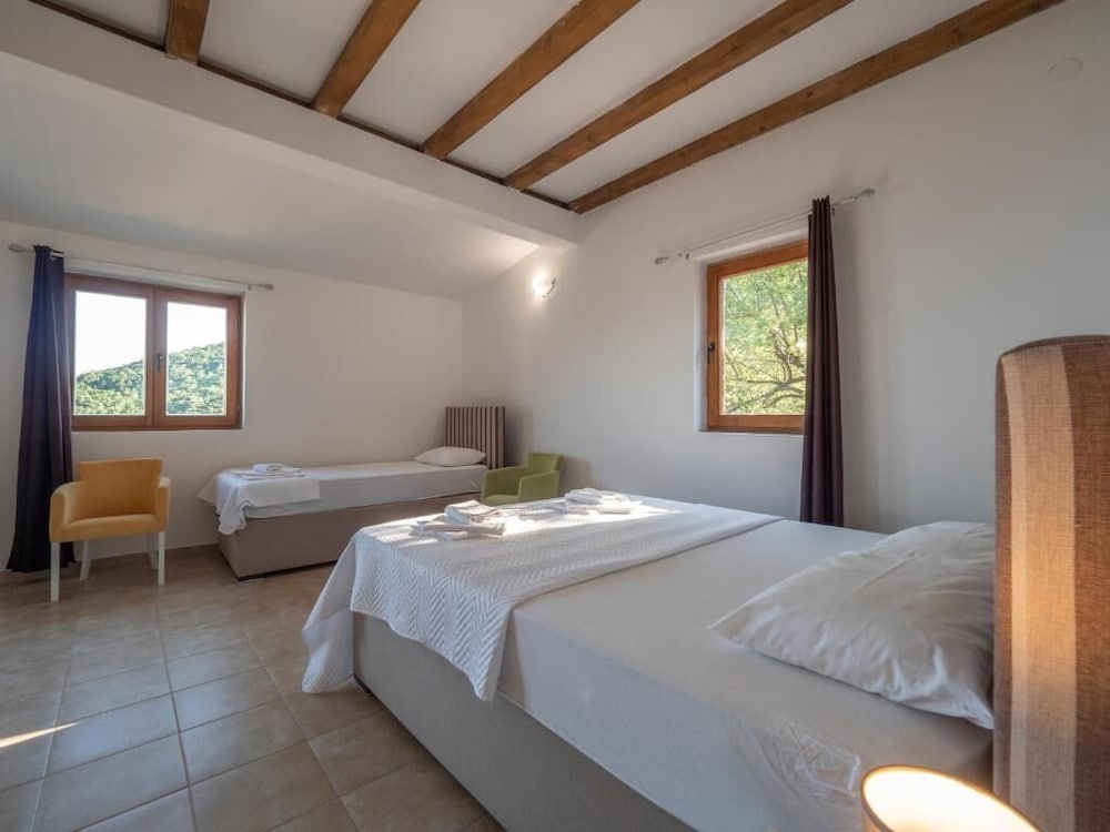 Фото Family Retreat Bozovic