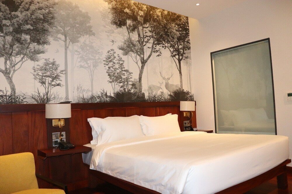 Фото Koulen Central Hotel