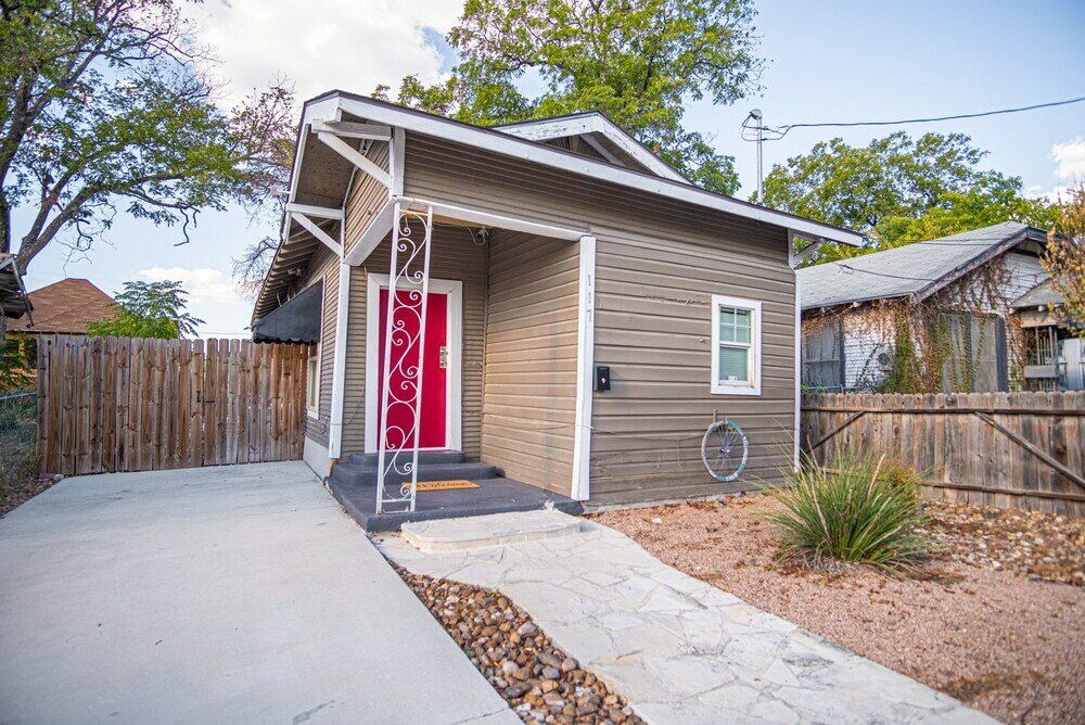 Фото Charming 2br/1ba Haven Near Exciting Downtown