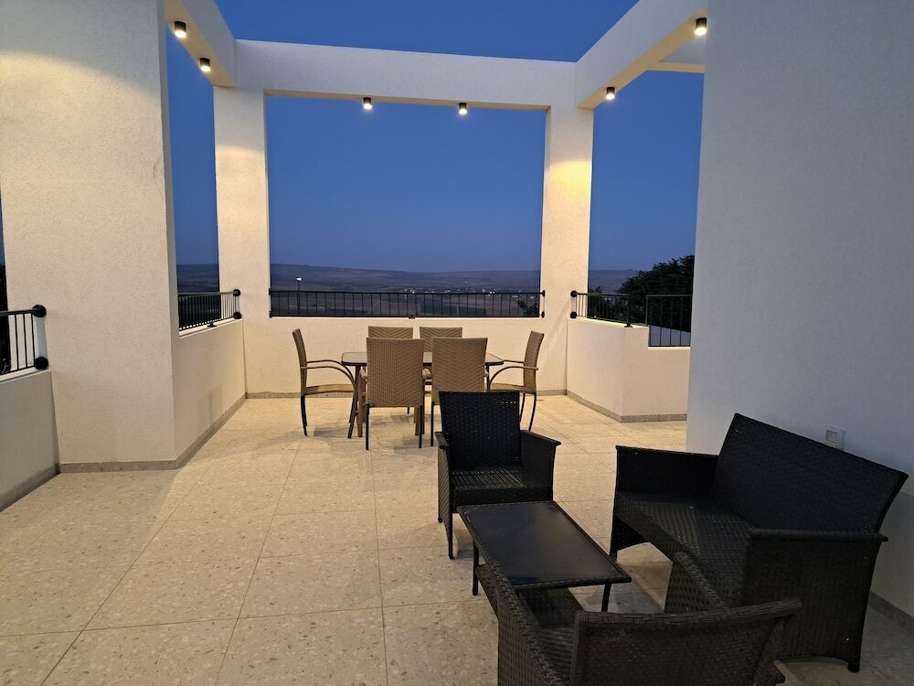 Фото Mount Tabor Home by Sea N' Rent