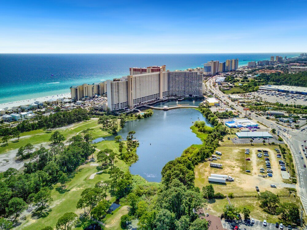 Фото Wharftown Beach and Golf
