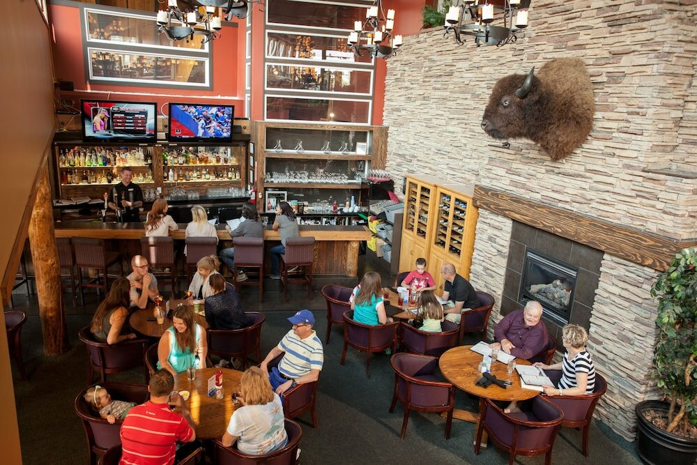 Фото Waterton Lakes Lodge Resort