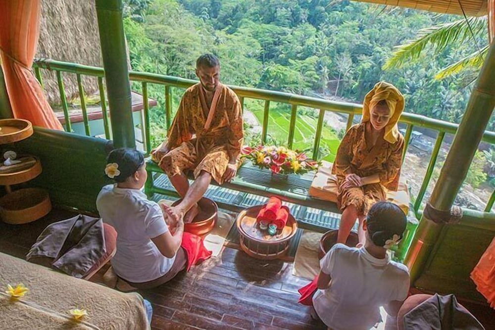 Фото Kupu Kupu Barong Villas and Tree SPA by L'Occitane