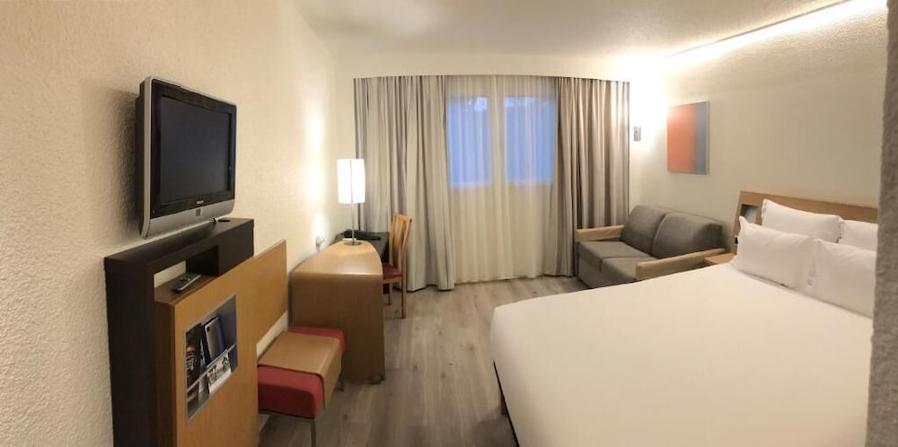 Фото Novotel Setubal