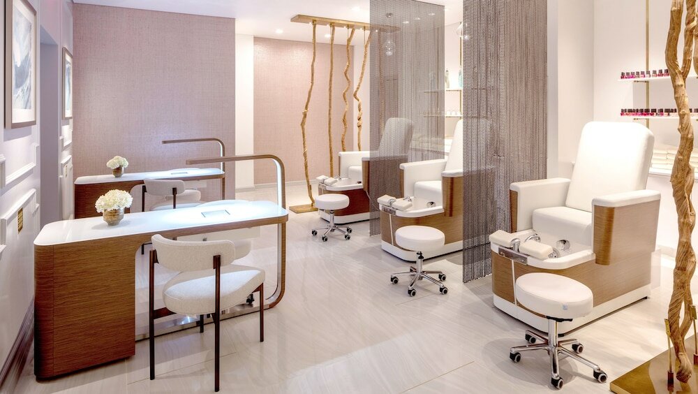 Фото Hotel Crescent Court